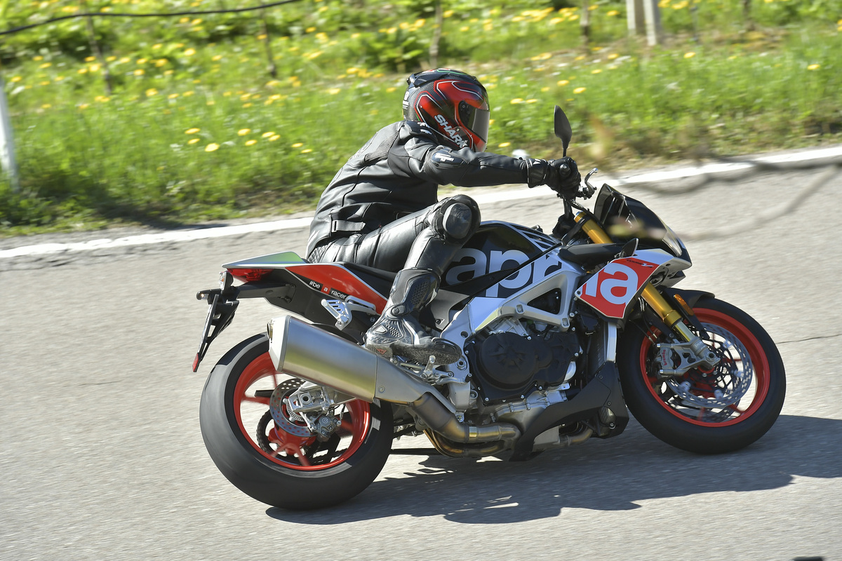 Aprilia Tuono V4 1100 Factory 17 Test Motor Nl
