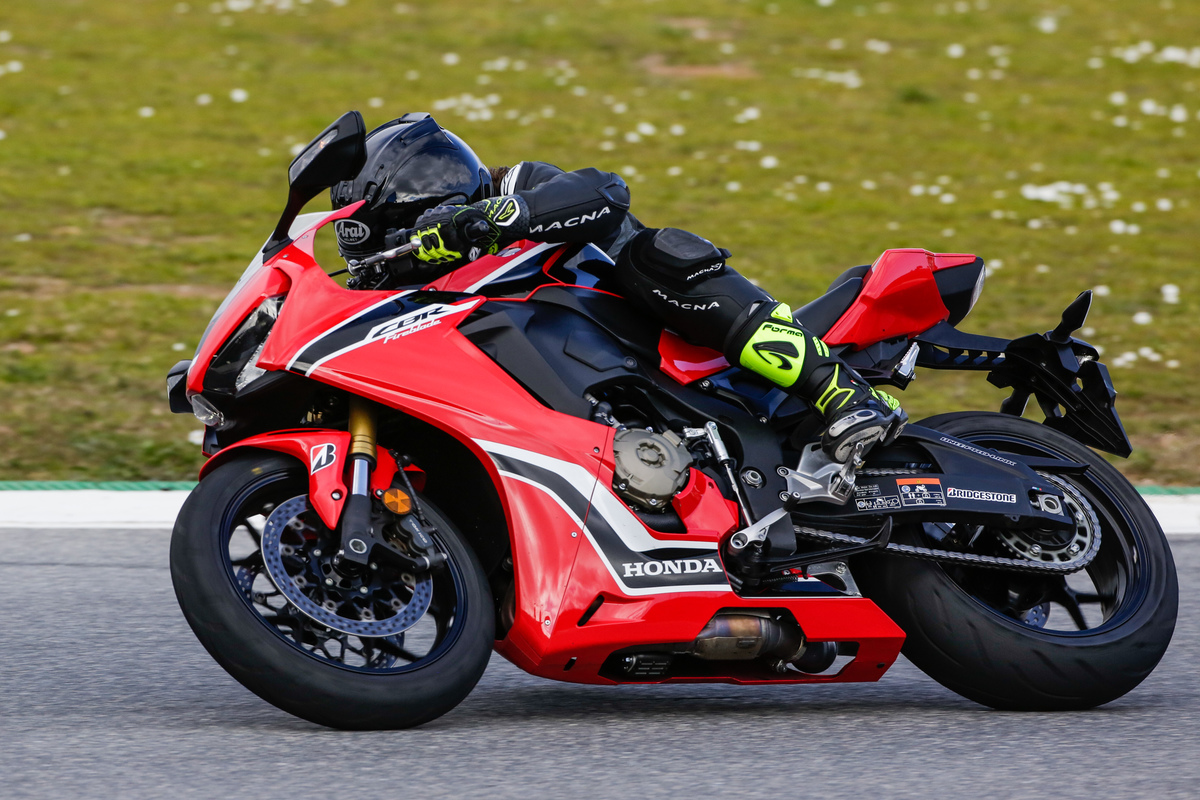 Honda CBR1000RR Fireblade (SP) 2017 Test