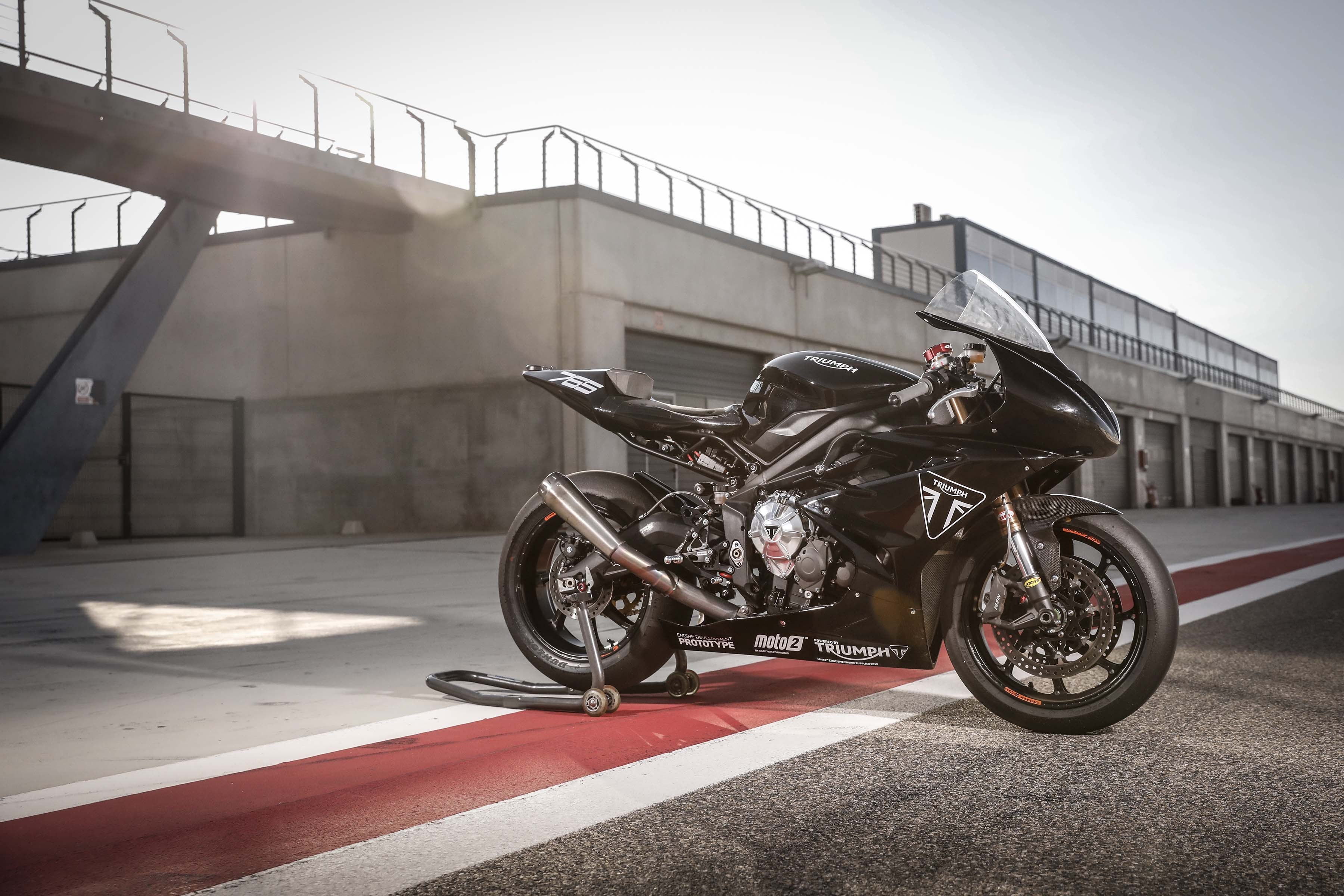 triumph daytona 765 for sale uk