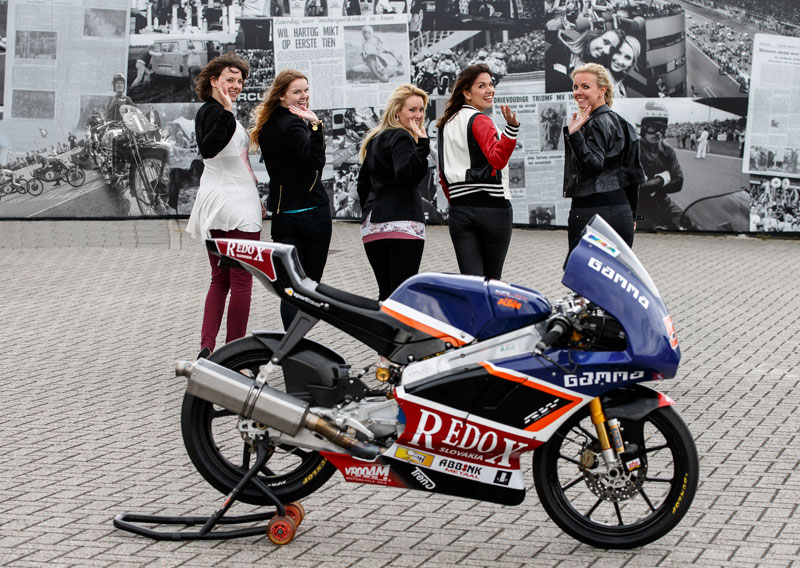 Kies je favoriete TT-grid girl