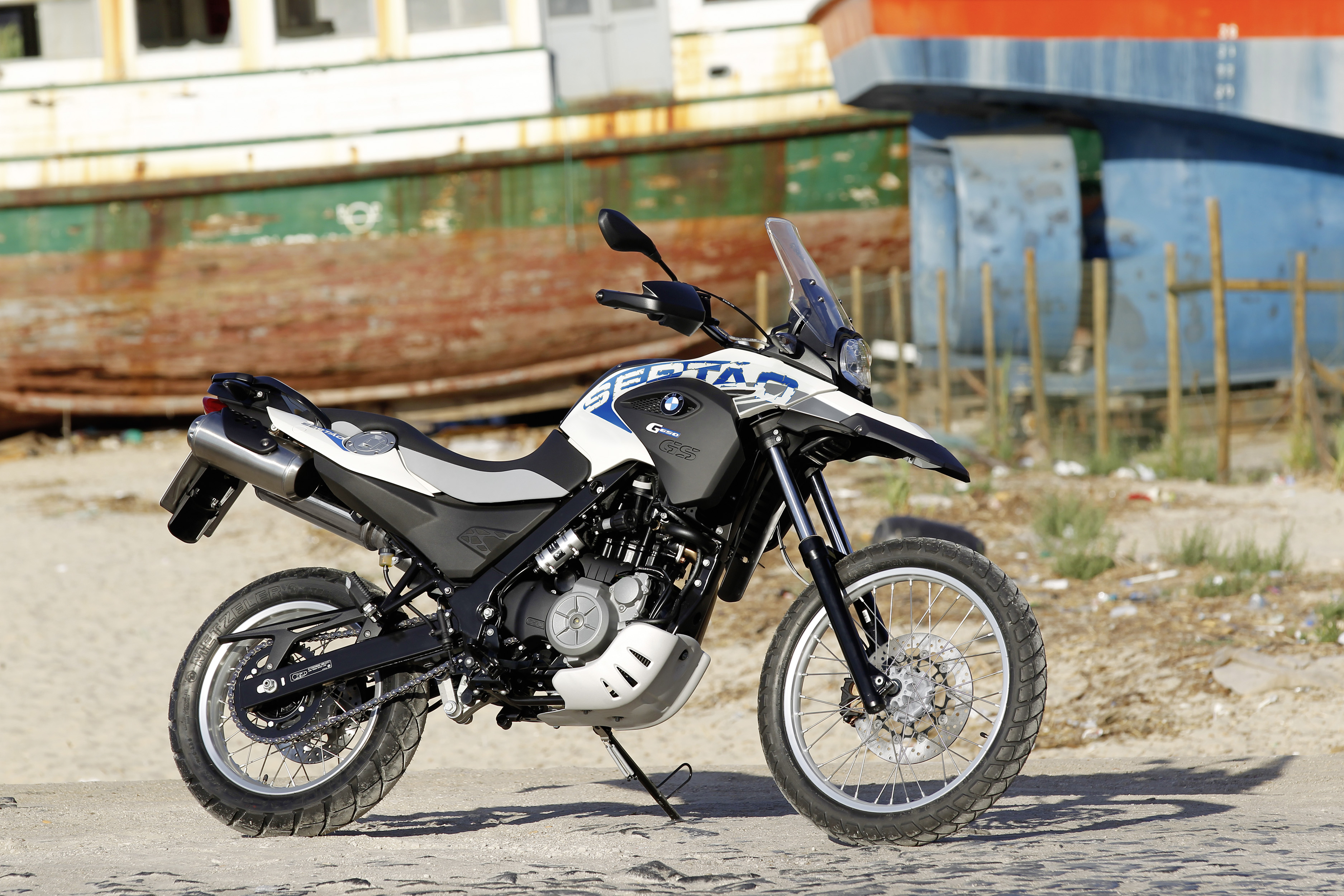 Мотоцикл бмв 650. BMW g650gs Sertao. BMW GS 650 Sertao. BMW g650gs 2012. Мотоцикл BMW g650.