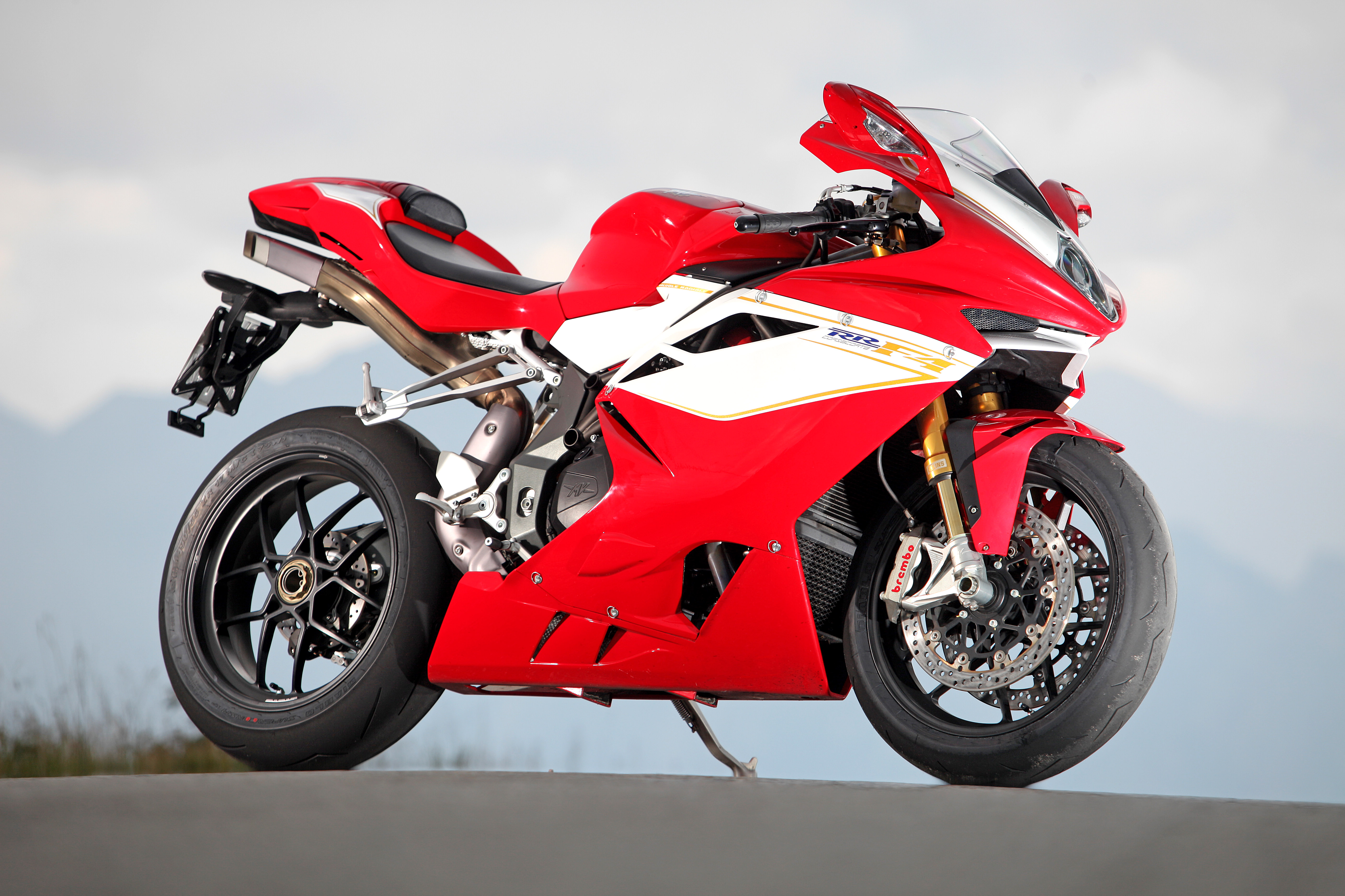 Getest > MV Agusta F4RR Corsacorta - Motor.NL