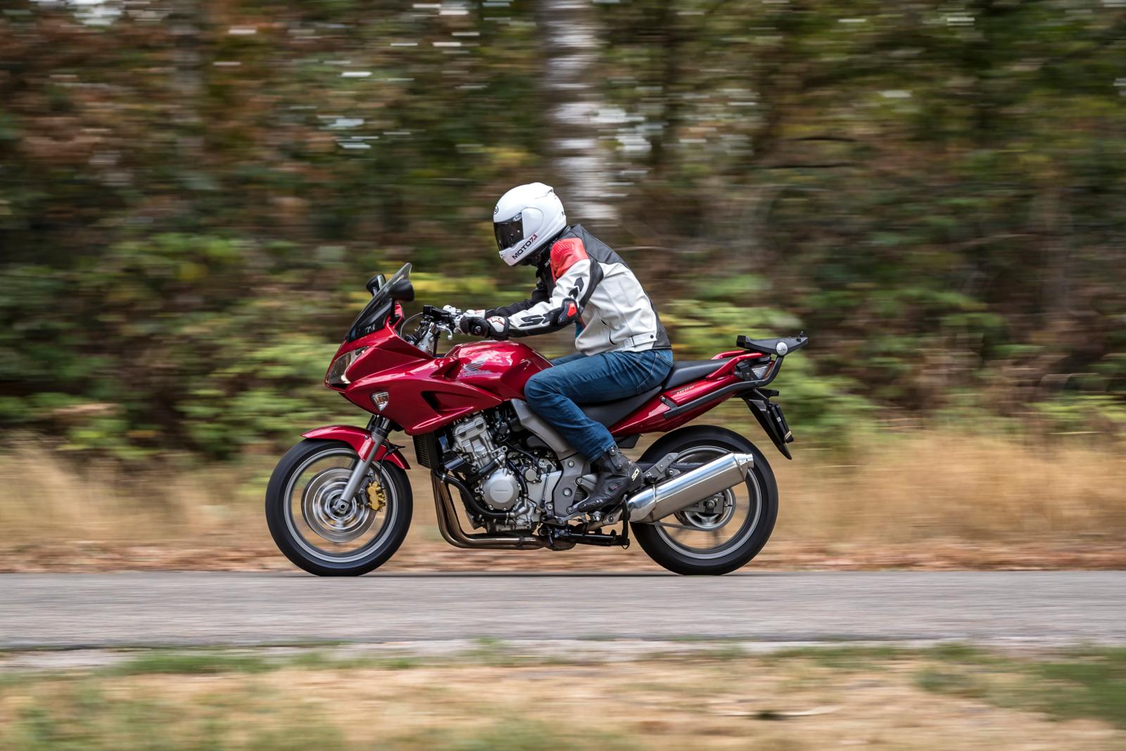 Honda CBF1000 2008 Actie