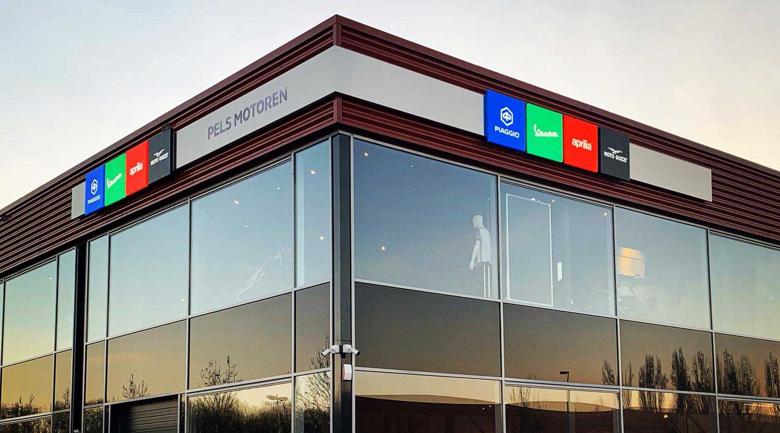 Motoplex_Piaggio_flagship_store