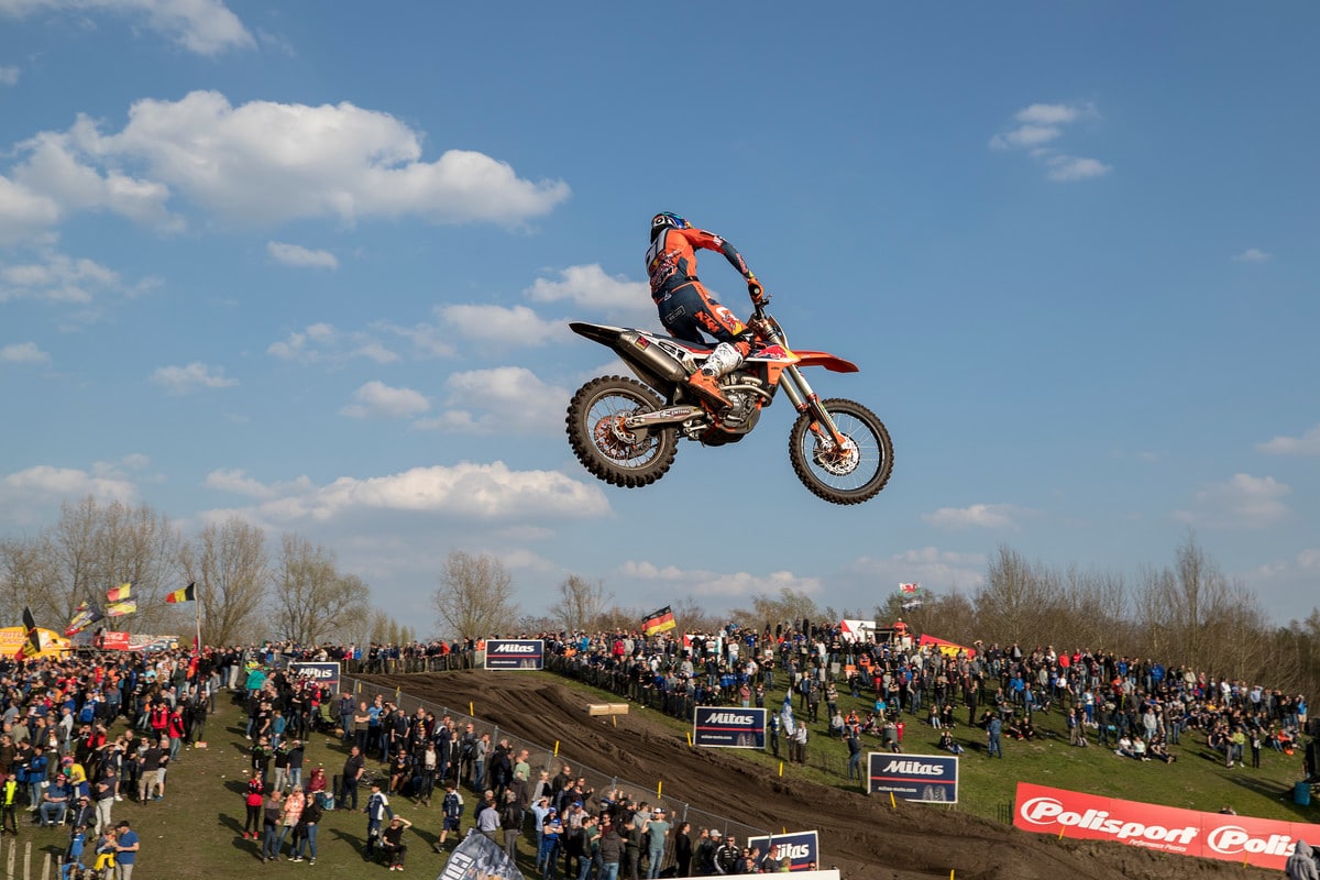 Jorge Prado in actie tijdens de 2019 MXGP van Valkenswaard