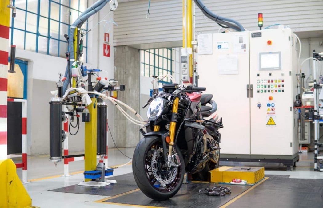 MV Agusta Brutale 1000 Serie Oro productie