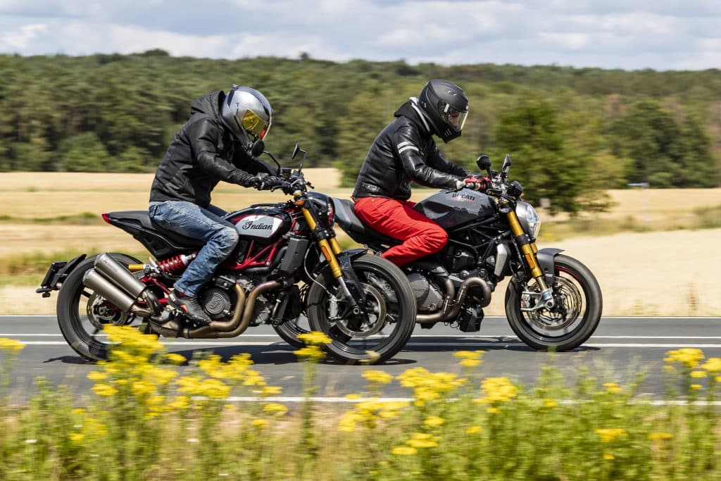 Ducati Monster 1200S vs Indian Scout FTR1200S