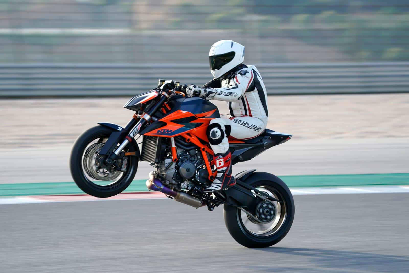 KTM 1290 Super Duke R 2020