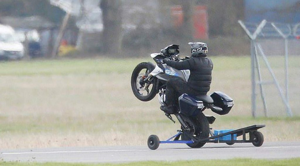 Tom het rijden van een - Motor.NL