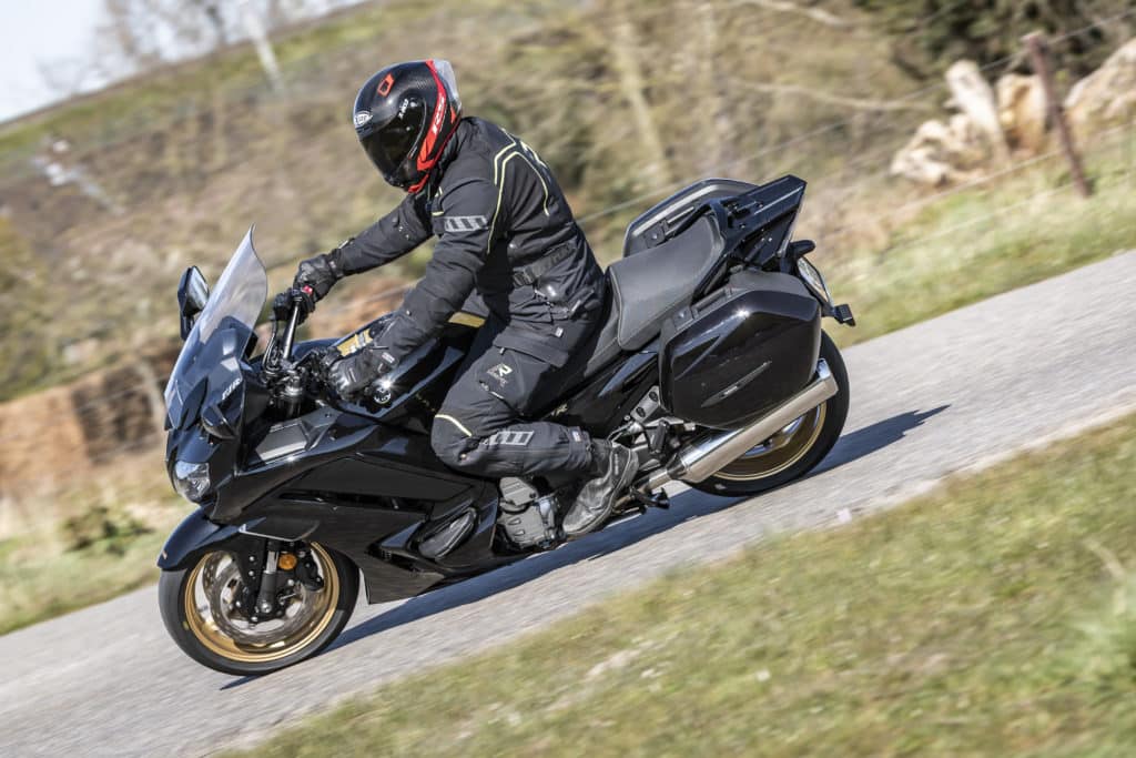 Yamaha FJR 1300 Ultimate Edition Rijbeeld