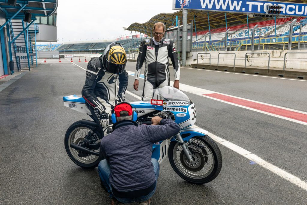 Suzuki TR750 Pitcrew