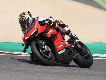 Eerste test Ducati Superleggera V4 2020