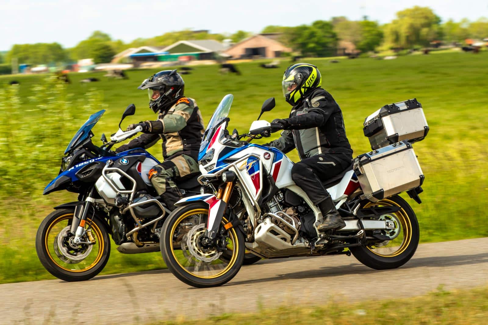 Dubbeltest BMW R 1250 GS Adventure vs. Honda Africa Twin