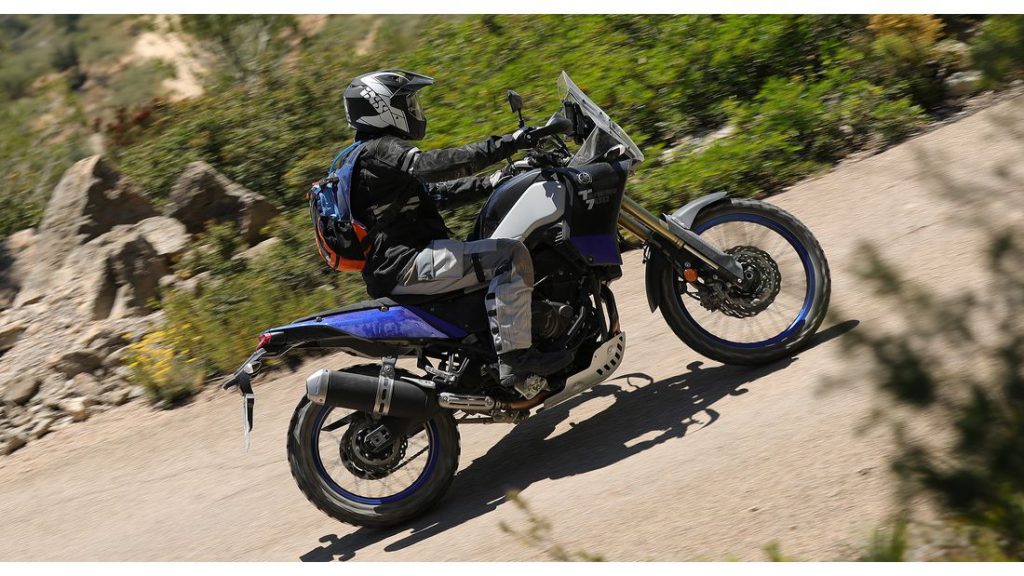 Enduro-helm voor avontuurlijke rijders - Motor.NL