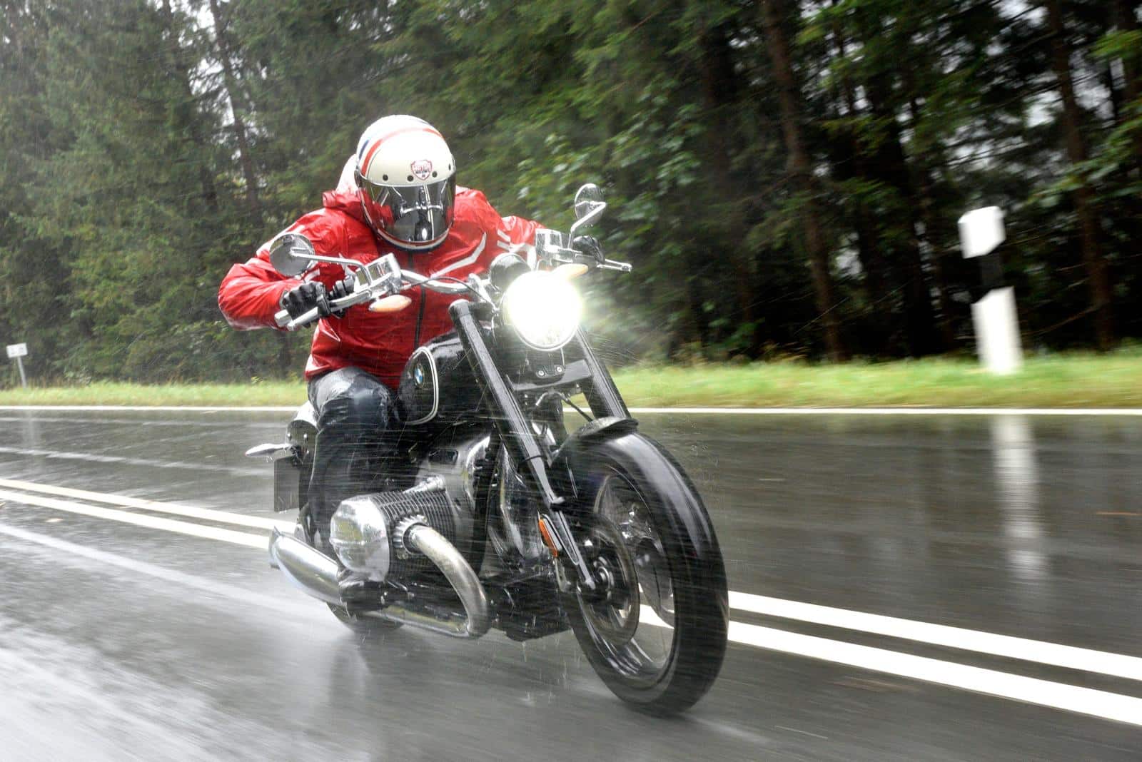 BMW R18
