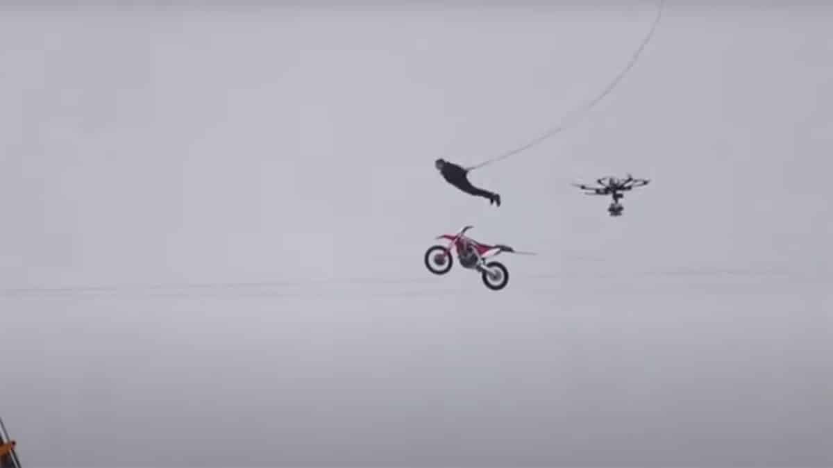 Tom Cruise Mission Impossible Motor Stunt