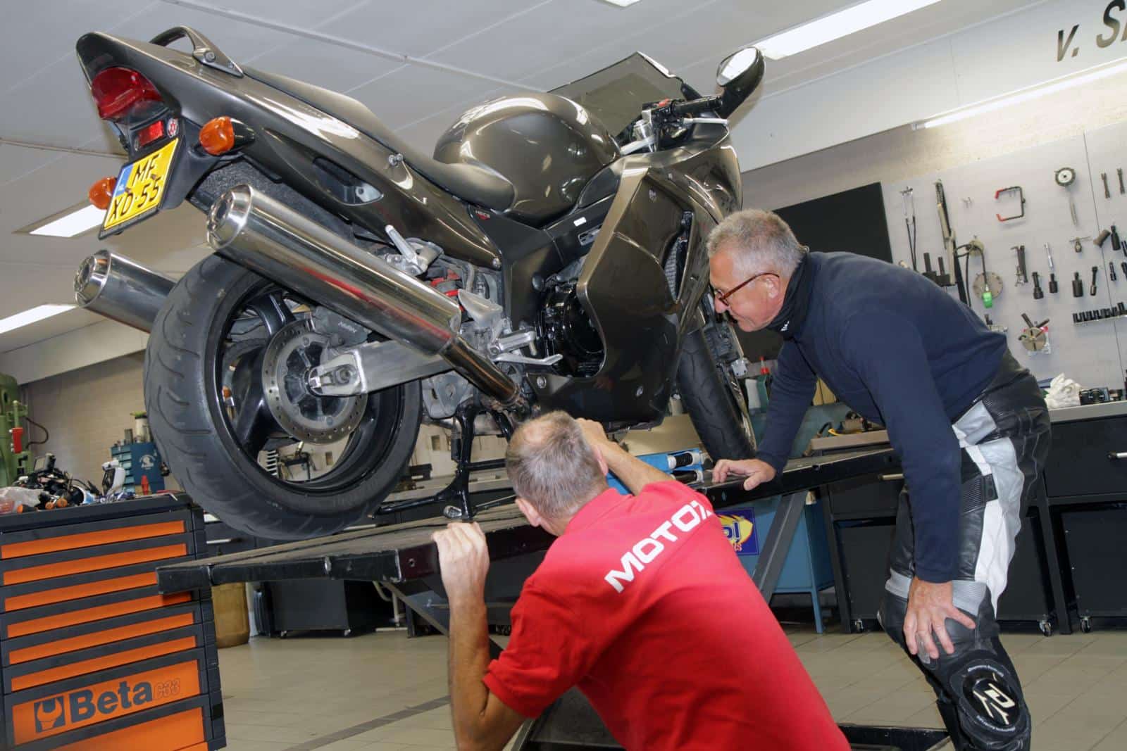 Honda CBR1100XX Super Blackbird