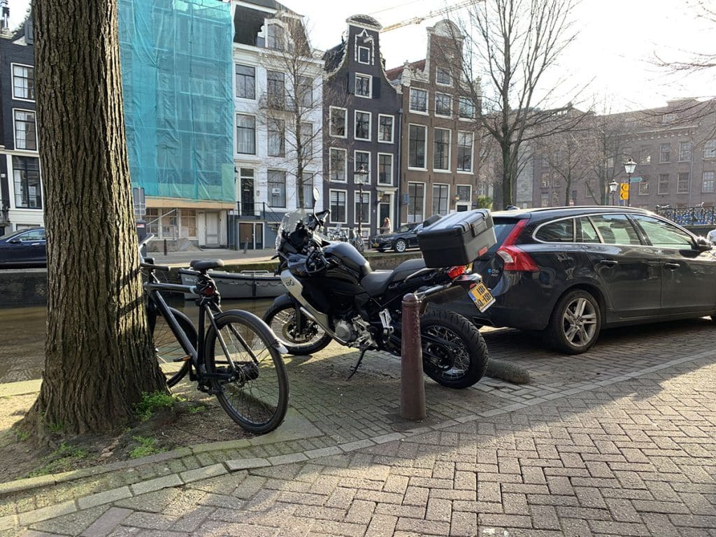 Motor parkeren Amsterdam