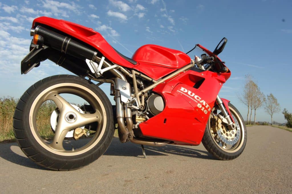 Ducati 916