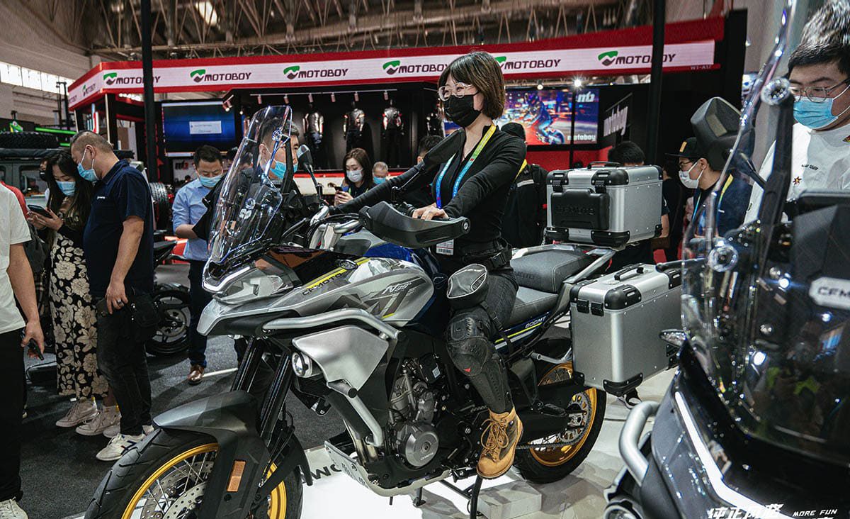 CFMoto 800MT