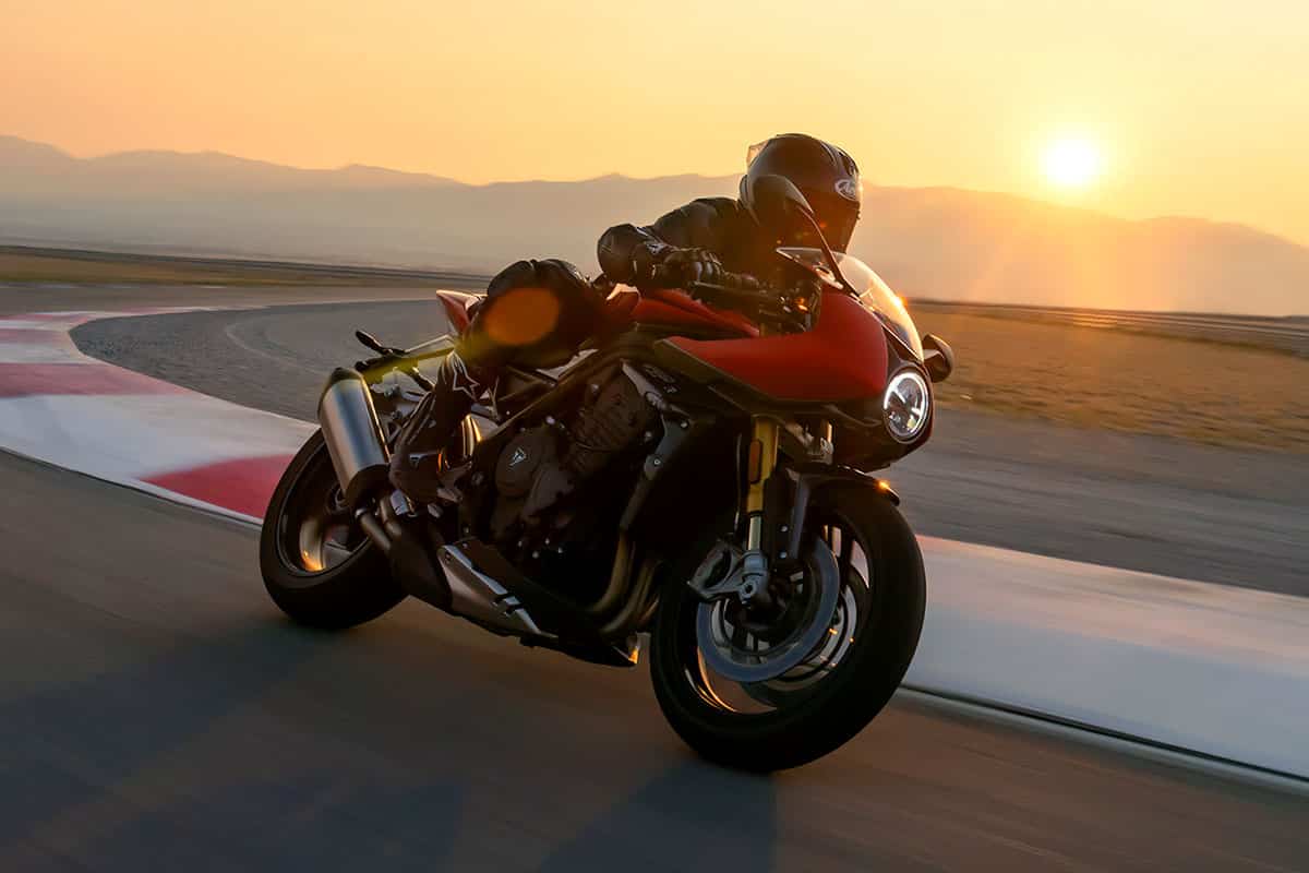 2022 Triumph Speed Triple 1200 RR