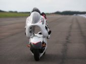 WMC250EC, elektrische motorfiets die 400 km kan slaagt voor test