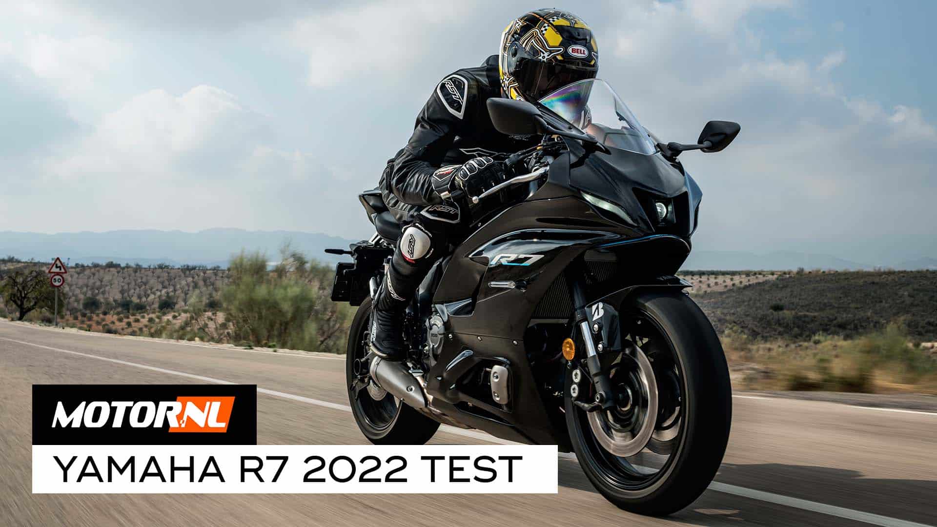 2022 Yamaha R7 - test