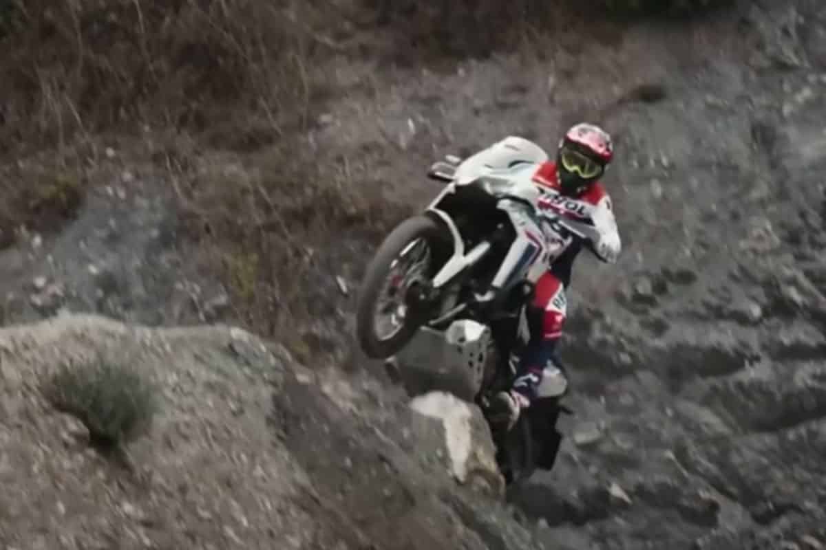 Toni Bou op een Africa Twin