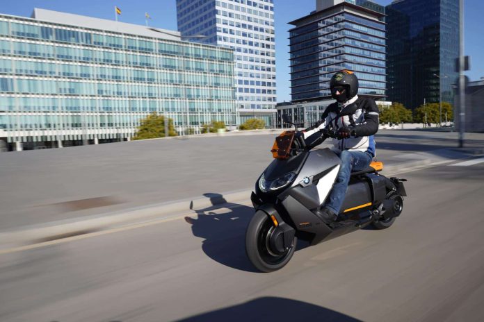 2022 BMW CE 04