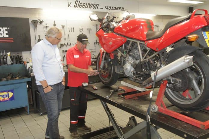 Ducati 900SS Nuda
