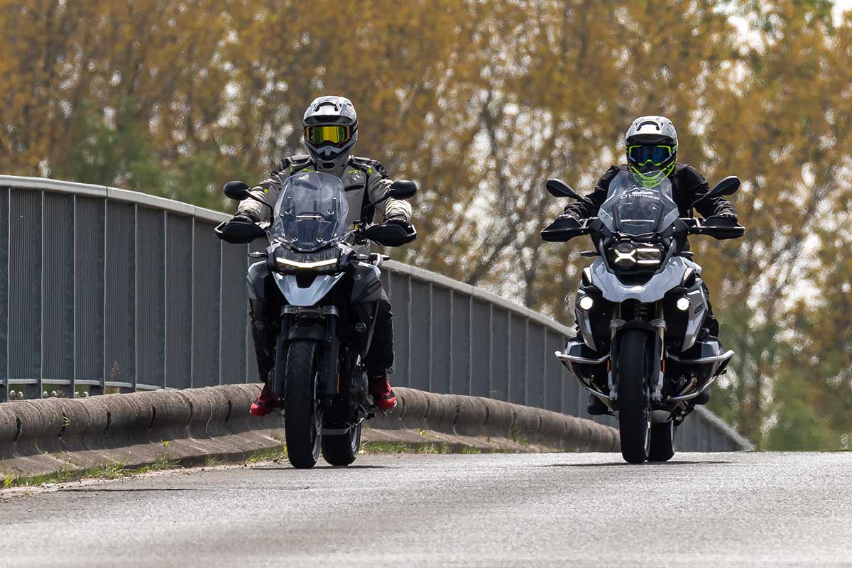 gs 1200 vs tiger 1200