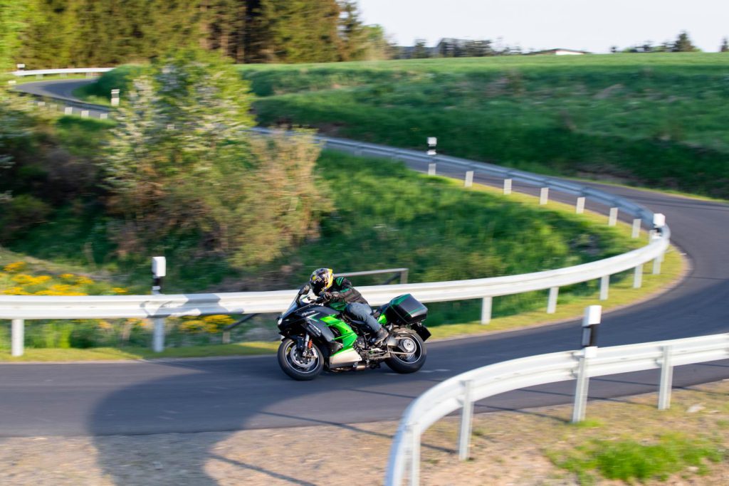 2022 Kawasaki Ninja H2 SX SE