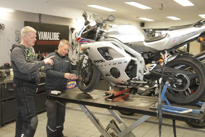 Triumph Daytona 955i