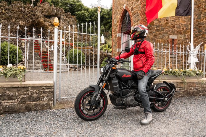 Toertest Indian FTR 1200
