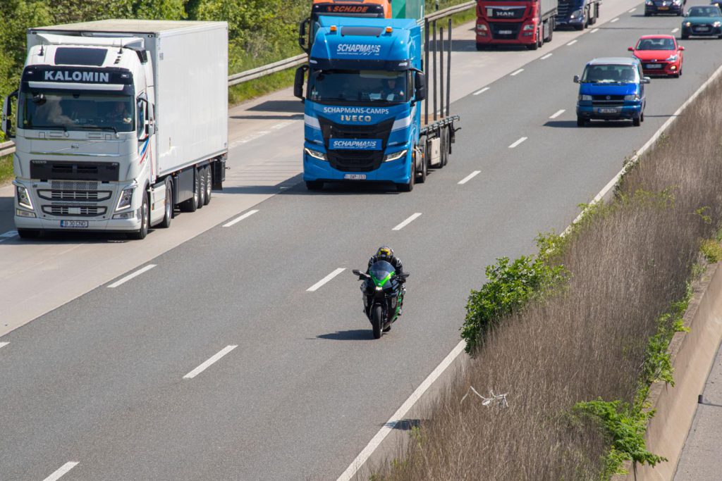 Kawasaki op snelweg