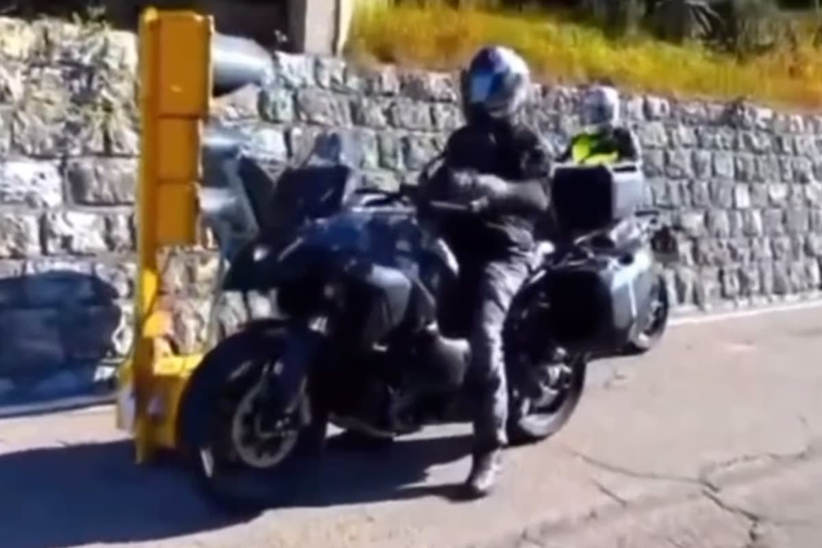 2023 BMW R 1300 GS Gefilmd Tijdens Test Op De Openbare Weg Motor NL