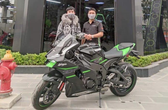 Kawasaki-ZX10R-Vietnam