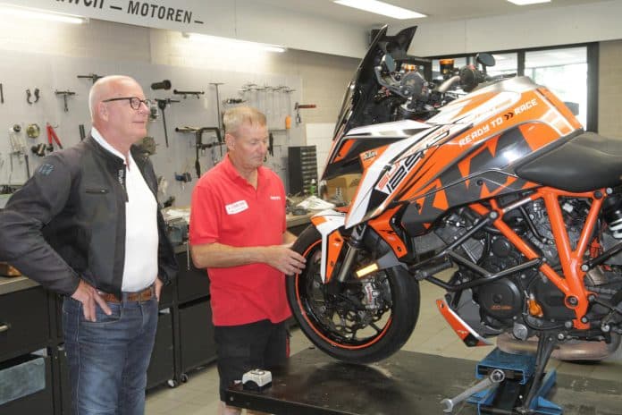 KTM 1290 Super Duke GT