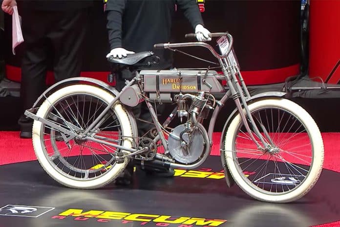 Harley-Davidson Strap Tank