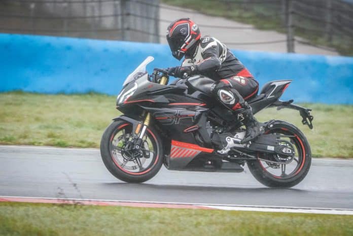 2023 CFMoto 450SR
