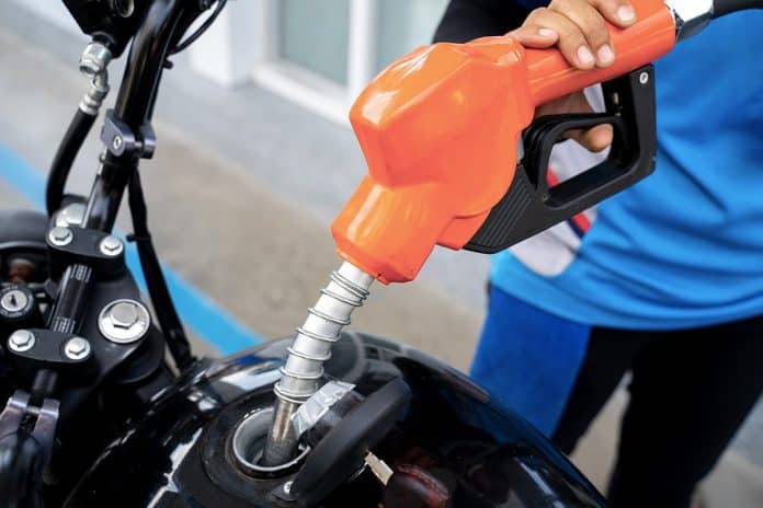 Motor getankt bij tankstation pijn aan de pomp
