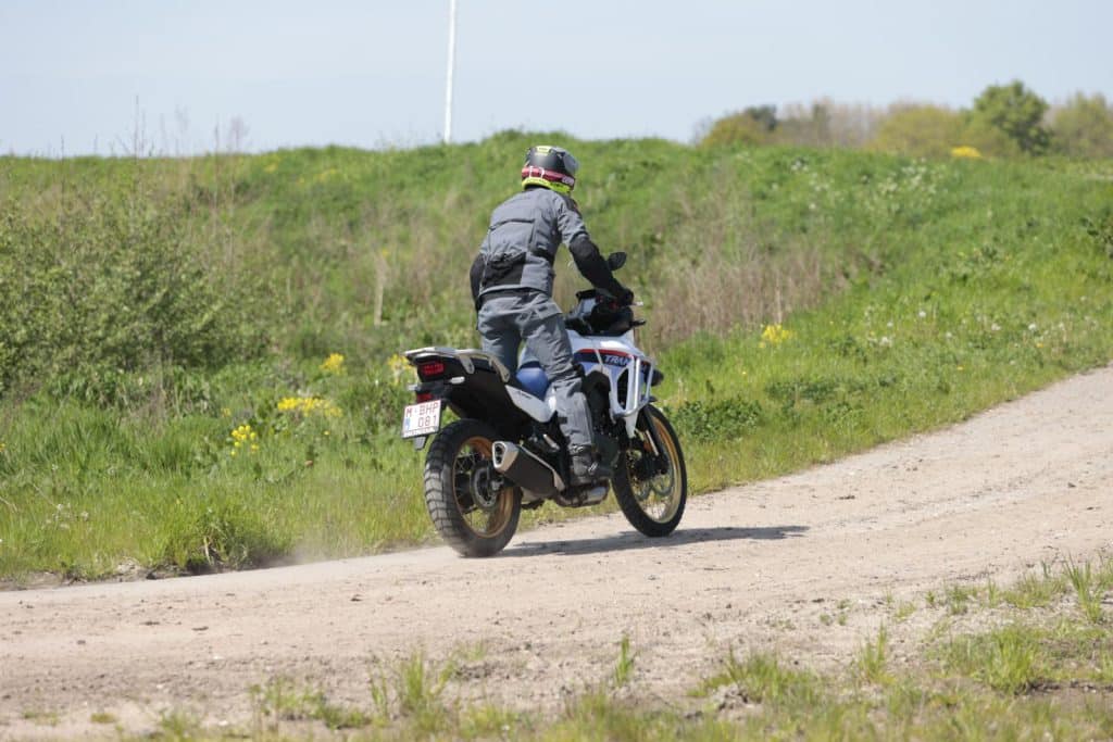 TET-test Honda XL750 Transalp