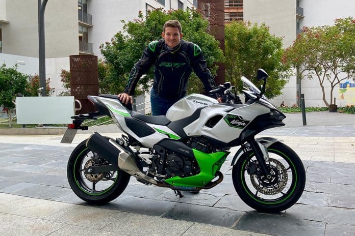 2024 Kawasaki Ninja 7 Hybrid