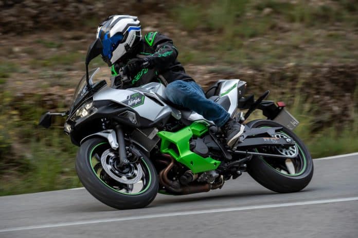 2024 Kawasaki Ninja 7 Hybrid test 1