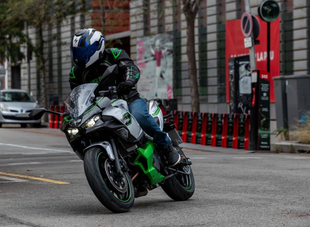 2024 Kawasaki Ninja 7 Hybrid