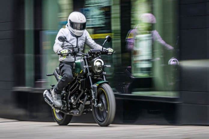 Rijbewijs A1 Benelli Leoncino 125