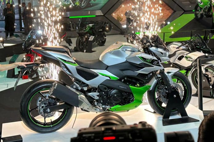 2024 Kawasaki Z 7 Hybrid