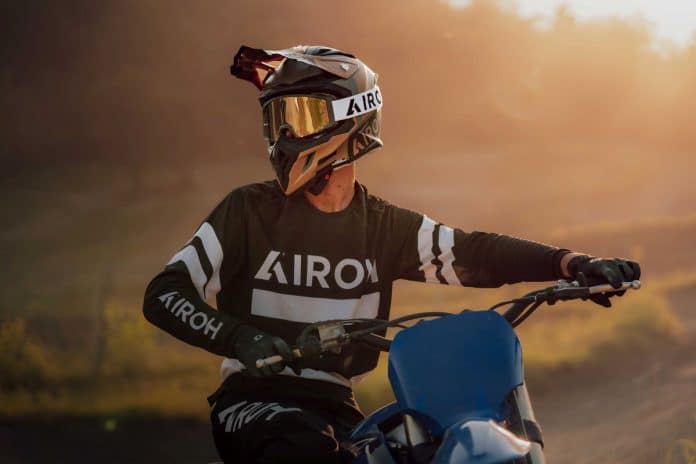 AIROH Aviator 2
