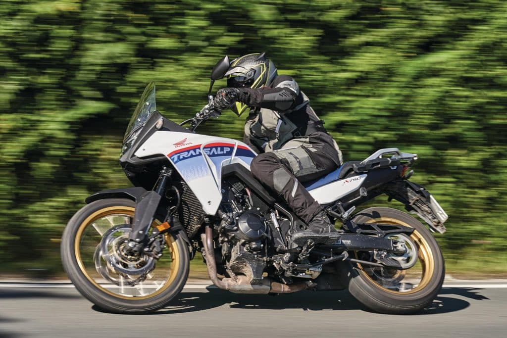 Test Honda Transalp Suzuki V-Strom KTM 790