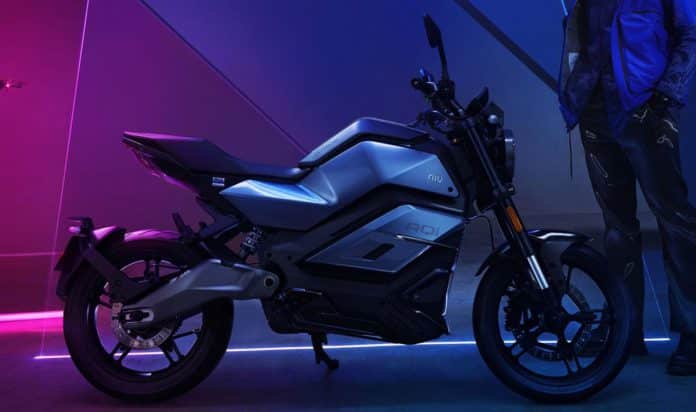 Niu RQi